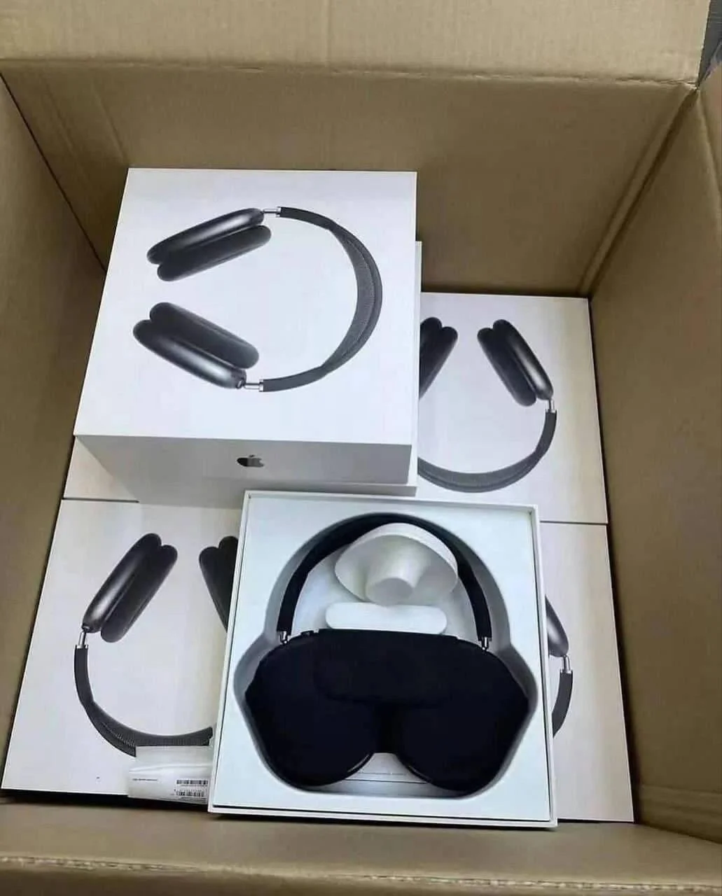 Apple AirPods Max pallets-bulk liquidation sales - Image 3