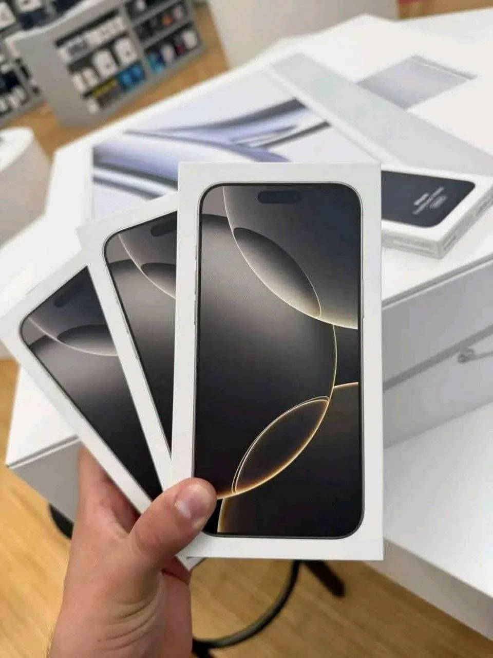 iPhone 16pro max Pallet - Image 3