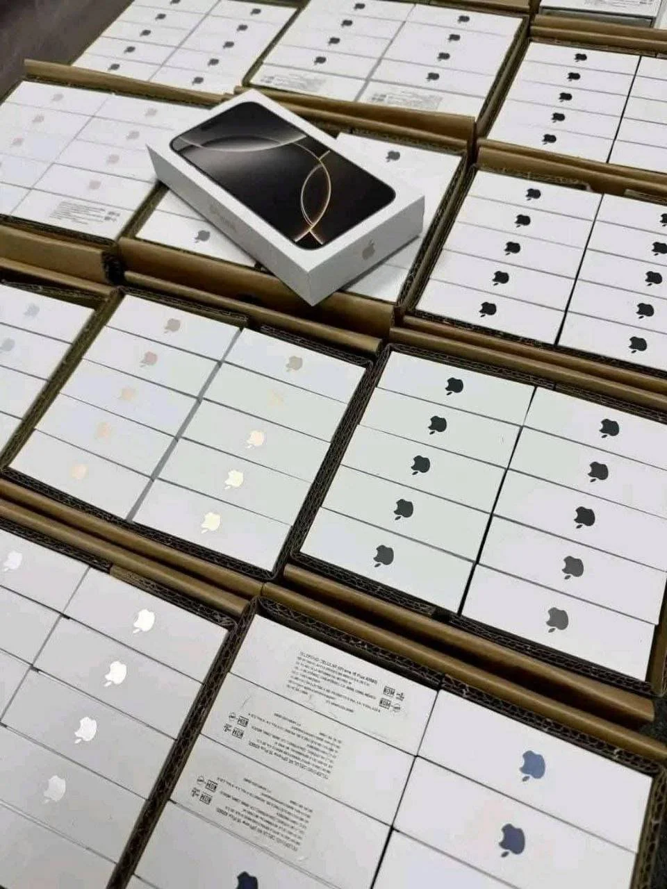 iPhone 16pro max Pallet - Image 4