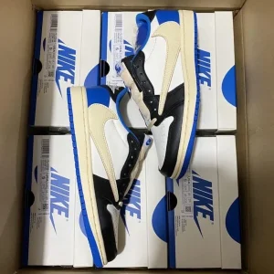 AJ1 Lightning Hook Low Pallets