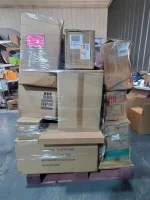 Christmas Clothes Pallet