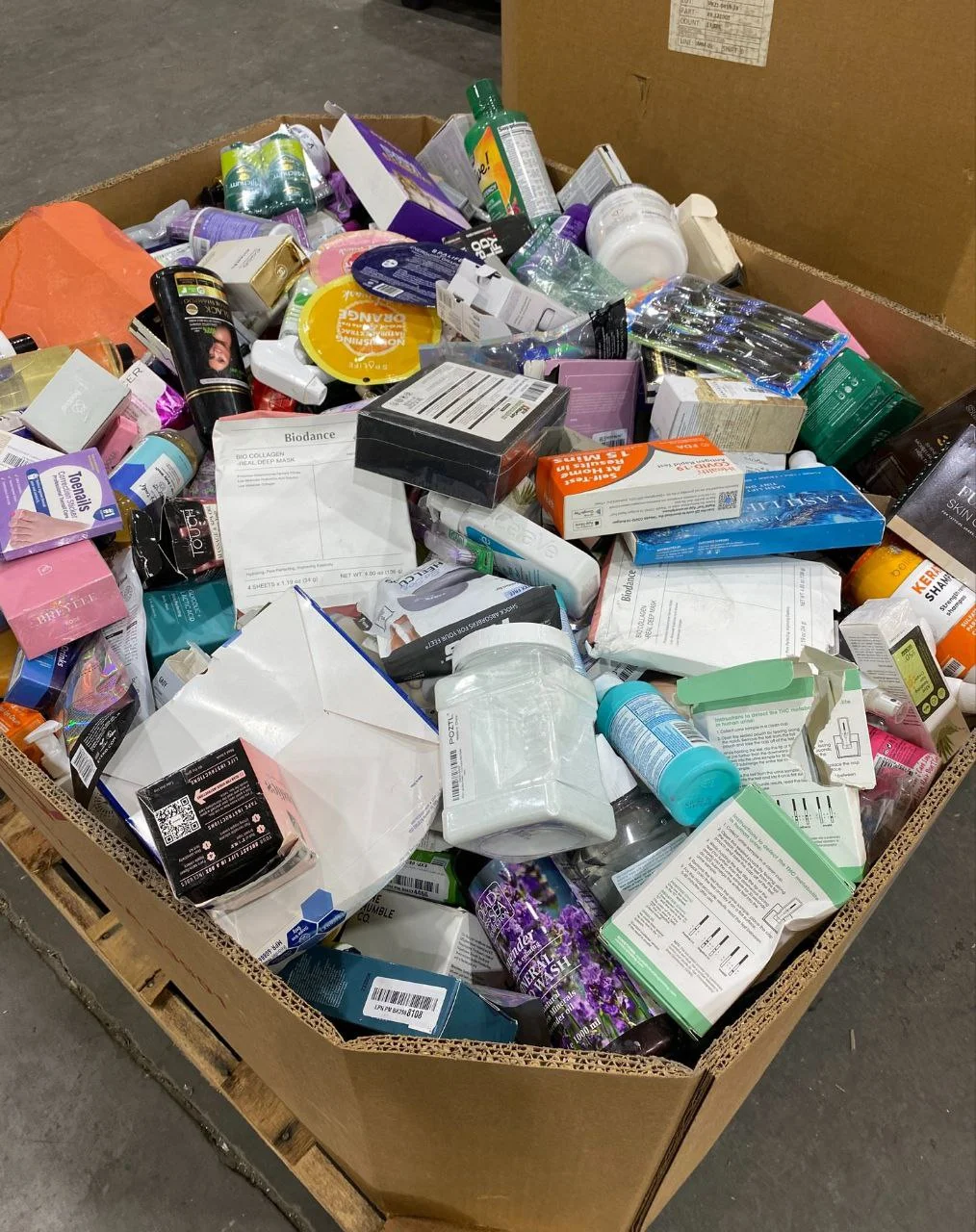 Health and beauty liquidation pallets