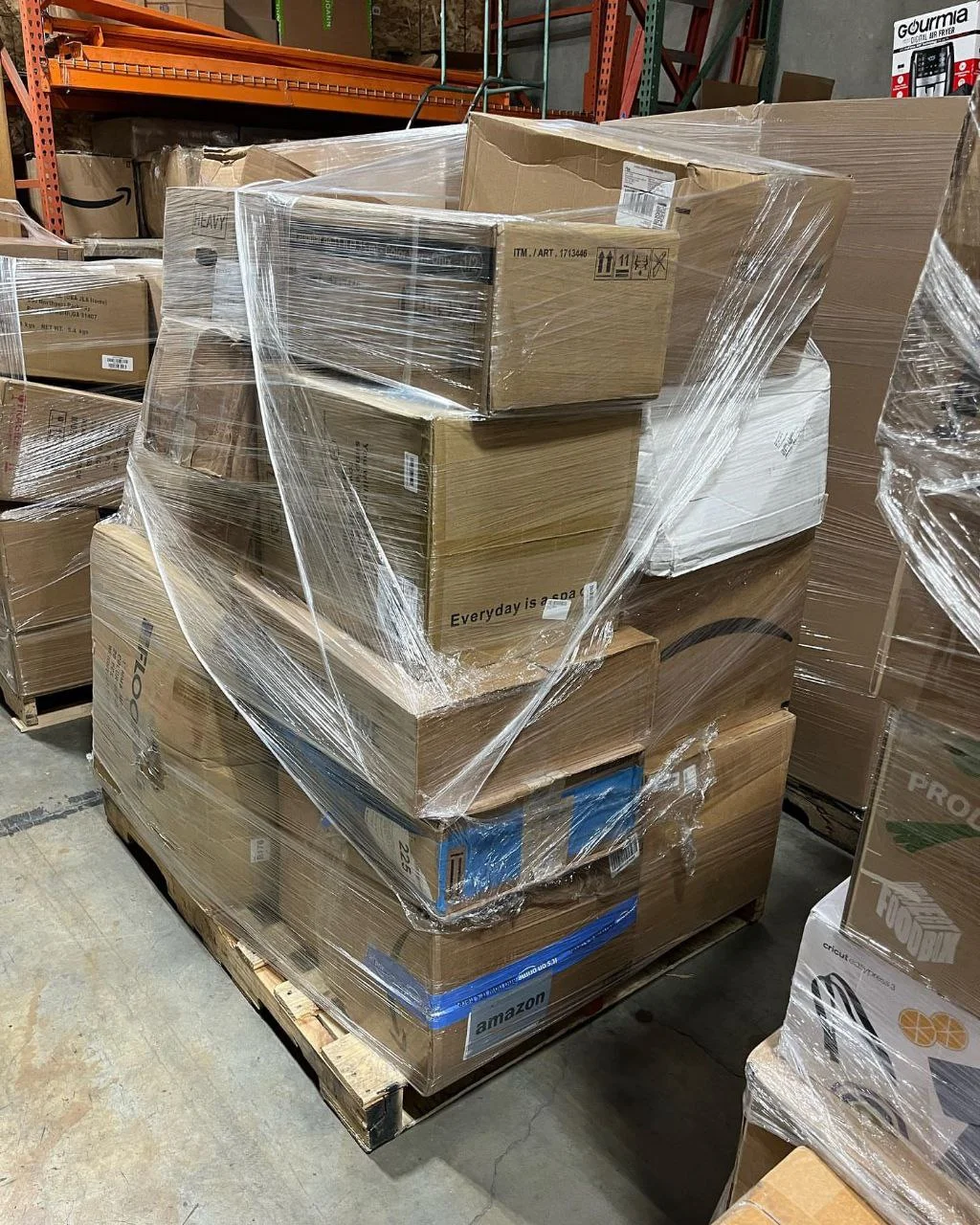 Amazon medium pallets-Bulk liquidation sales - Image 3